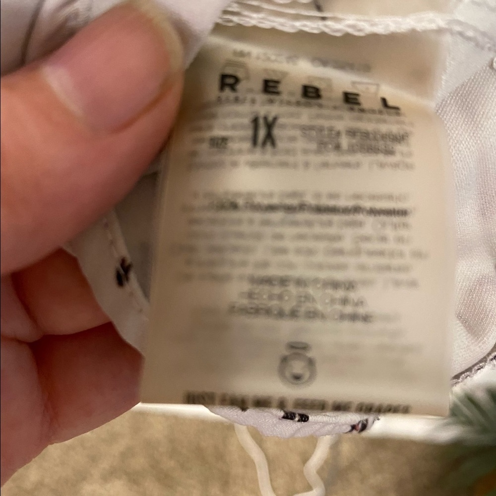Rebel Wilson X Angels City Name Blouse Pastels 1X - Picture 7 of 11